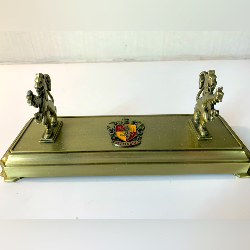 Harry Potter Gryffindor Wand Stand
